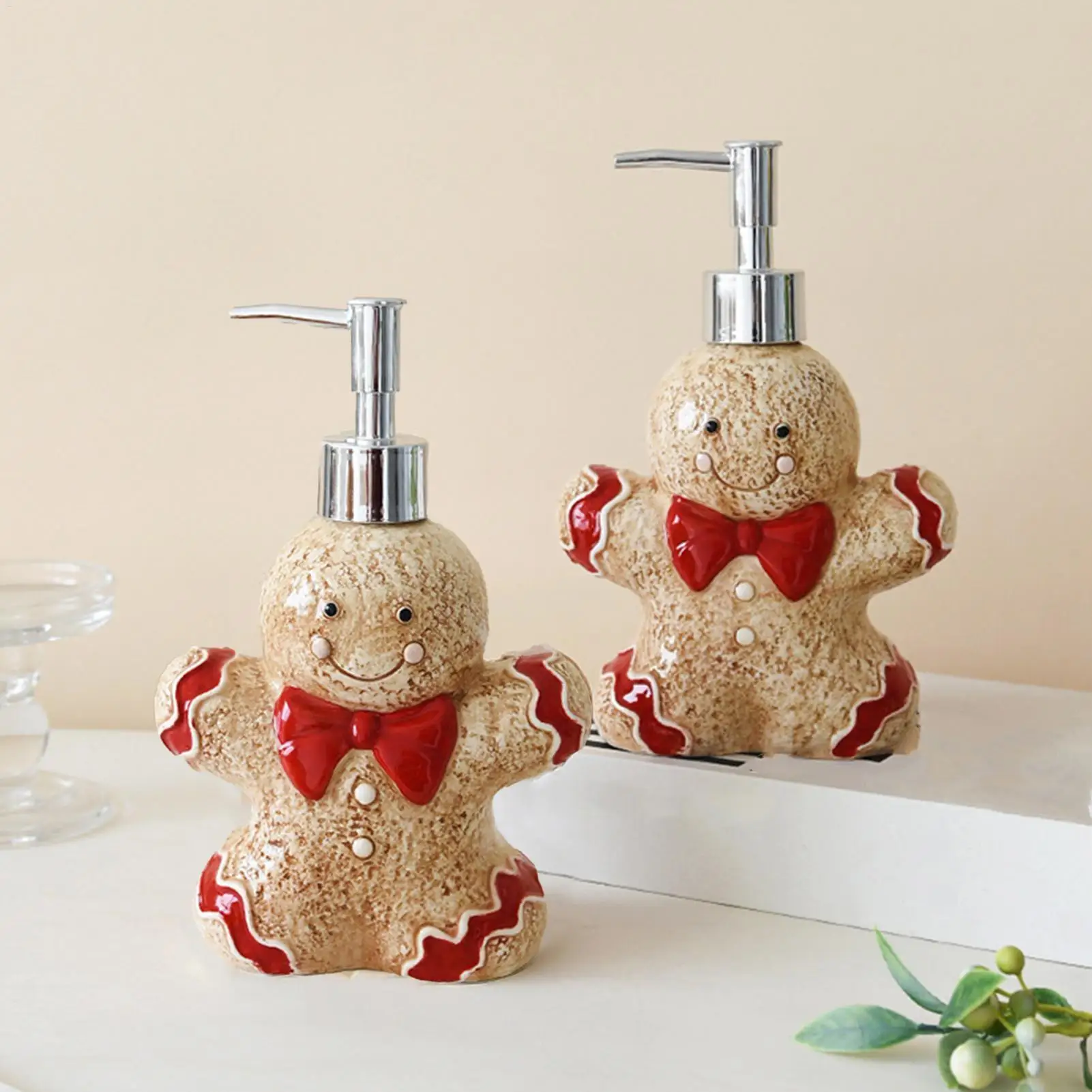 Christmas Soap Dispenser Christmas Kitchen Decor Gingerbread Man Soap Dispenser with Tray for Home Indoor Decorations