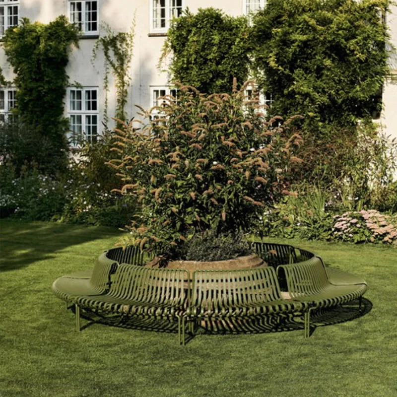 combinazione-di-panche-da-esterno-in-ferro-battuto-con-schienale-per-parchi-giardini-cortili-aree-ricreative-centri-commerciali-e-piazze