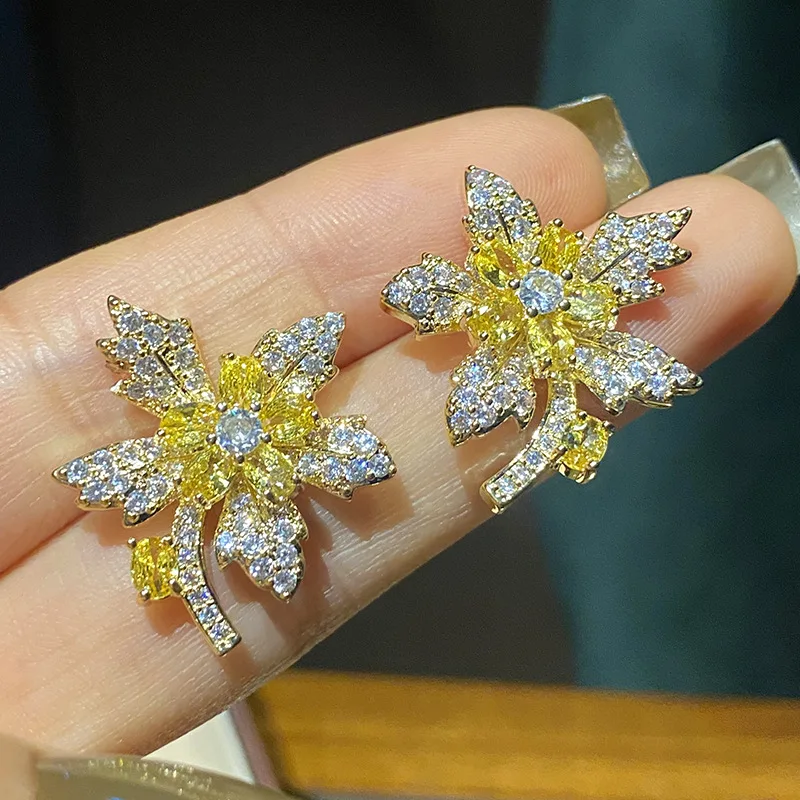 

Luxurious Yellow High Carbon Diamond Maple Leaf Snowflake Statement Earrings Women's Gold Plated Jewelry Gift To Girlfriend