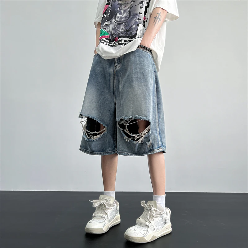 

2024 Men Summer Fashion Retro Pockets Denim Shorts Male Holes Loose Wide-leg Short Jeans Mens High Street Knee-length Pants F54