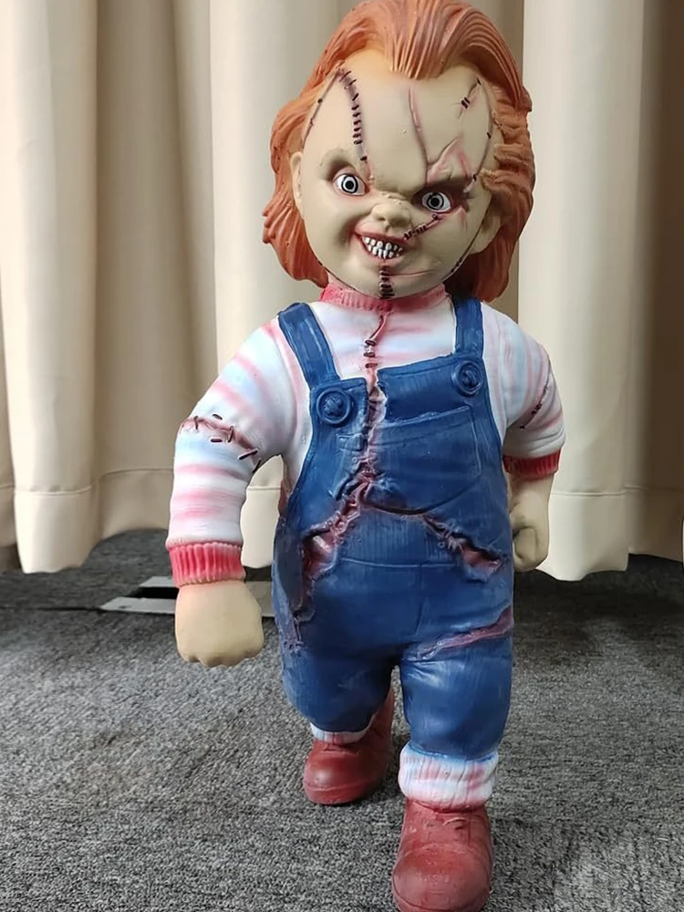 Child's Play 1:1 Chucky Doll Standing Statue Horror Chucky Figure Model Toy Collectible Doll Halloween Room Decor Prop Kids Gift