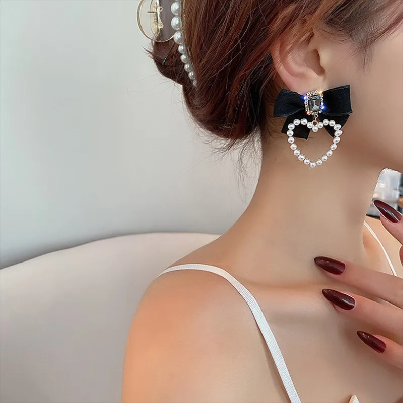 Accessories for Women Retro Rhinestone Bow Clip Earrings for Women Black BowKnot Heart Shaped Pear Clip on Earring Party Jewelry