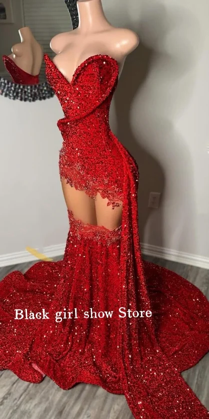 ชุดราตรีทรงเมอร์เมดสีแดงสุดหรูหราแบบสั่งตัด ประดับคริสตัลสวยงาม ดีไซน์เซ็กซี่ซีทรู เหมาะสำหรับงานพรอมหรืองานวันเกิด
