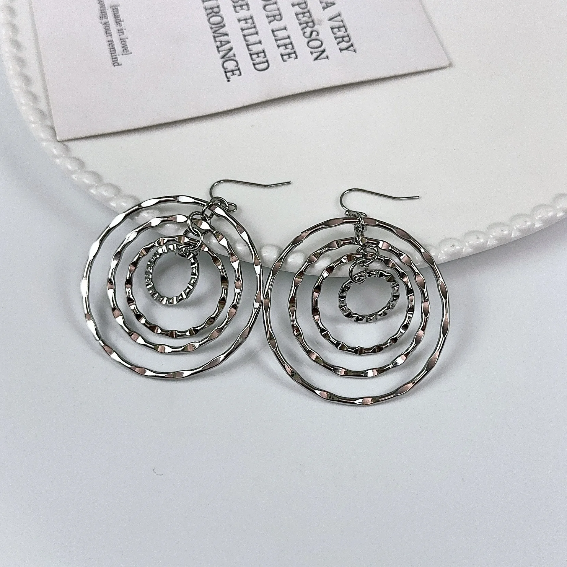 أقراط كلاسيكية متعددة الطبقات مجوفة مستديرة للنساء تصميم فريد من نوعه إكسسوارات مجوهرات بسيطة هدية عيد ميلاد للفتيات