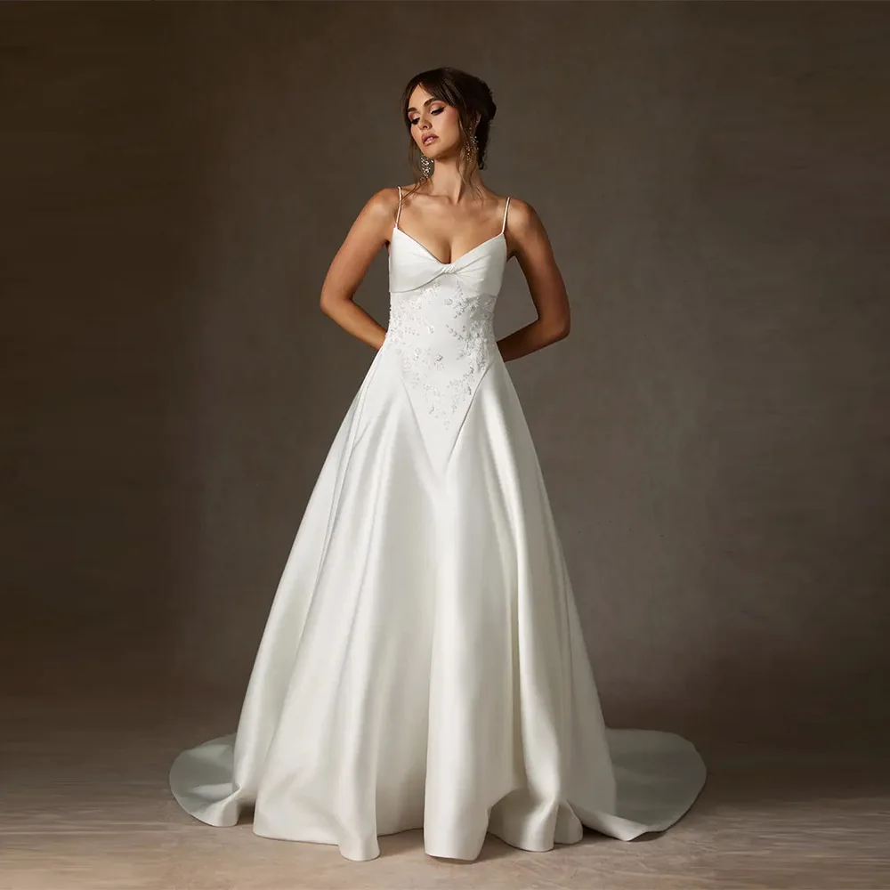 맞춤형 A라인 소프트 새틴 웨딩 드레스 비딩 보헤미안 스타일 스파게티 스트랩 맞춤형 2025 백리스 신부 드레스 로브 드 마리에