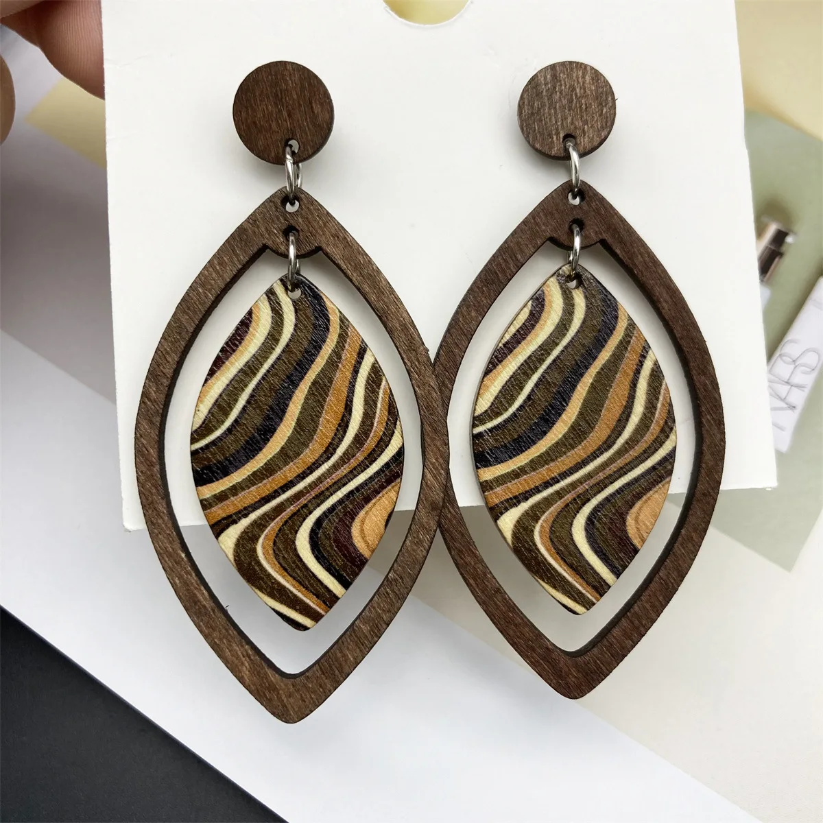 Bohemian Long Water Waved Pattern Wooden Earrings for Women Ethnic Style Vintage Elegant Female Jewelry Party Casual Accessory