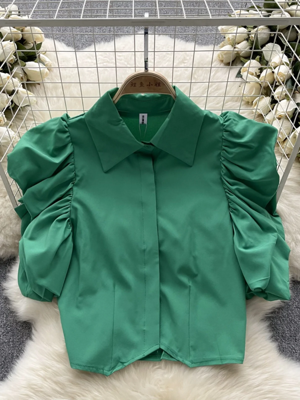 Letnia Nowość Damska Bluzka z Falbankami i Plisami, Krótki Top z Kołnierzykiem, Casualowa, Oddychająca, z Włókna Poliestrowego