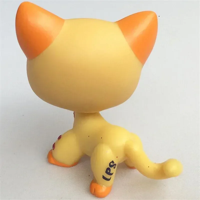 One piece Pet Shop lps Anime Figure Toy Stand  Free Shipping Small Short Hair Cat Old Original Dog Dachshund Shepherd Great Dane