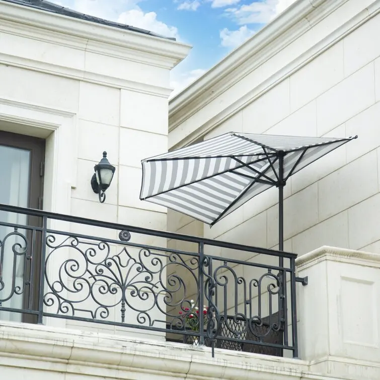 Half umbrella, outdoor parasol, balcony, eaves against the wall, central column, sun umbrella, tavern, half black and white stri