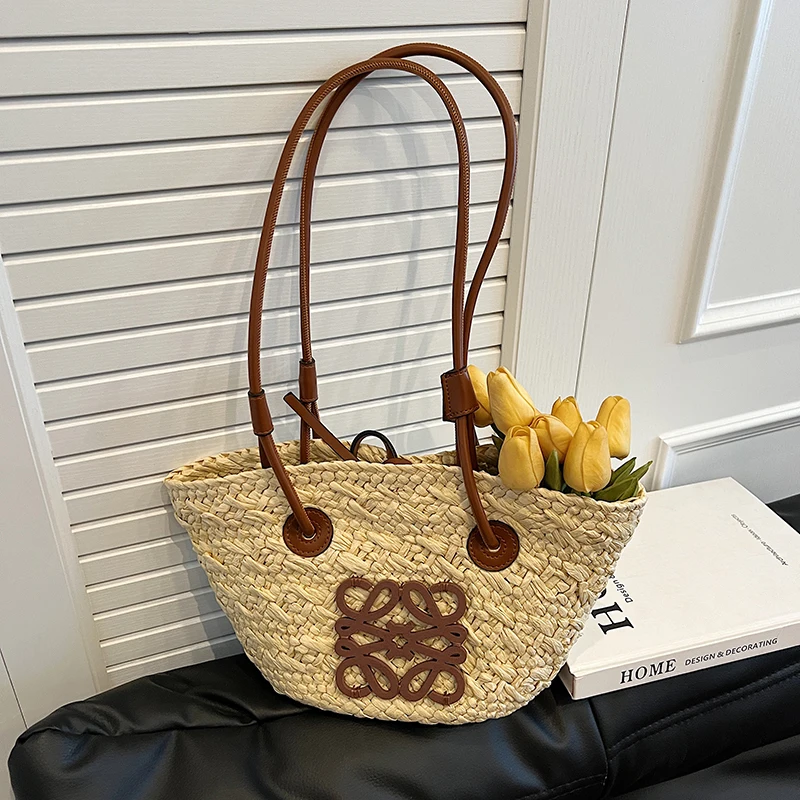 حقيبة كلاتش كلاسيكية فاخرة وبسيطة للنساء مع تصميم عصري بلون سادة وأفضل نداء لعرض النجوم #6