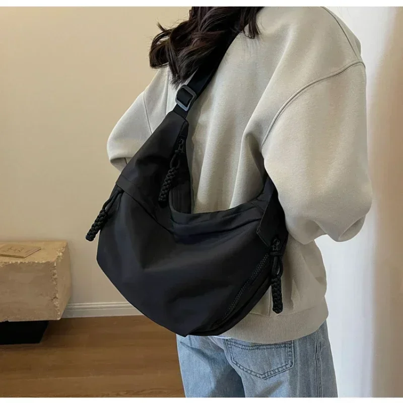 Basic Style Nylon Ladies Crossbody Bags Casual Zipper Women's Shoulder Bags on Sale 2024 New High Quality Free Shipping