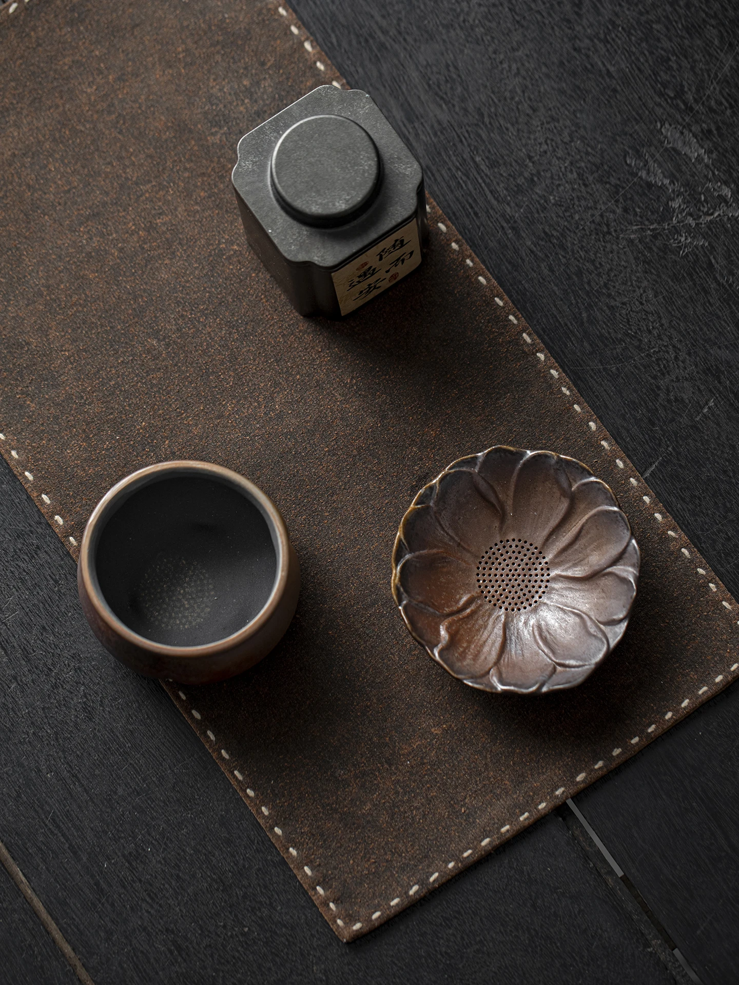 Half-Handmade Stoneware Firewood Tea Strainer Pine Wood Kiln Ancient Firewood Tea Filter Tea Set Filter Ceramic