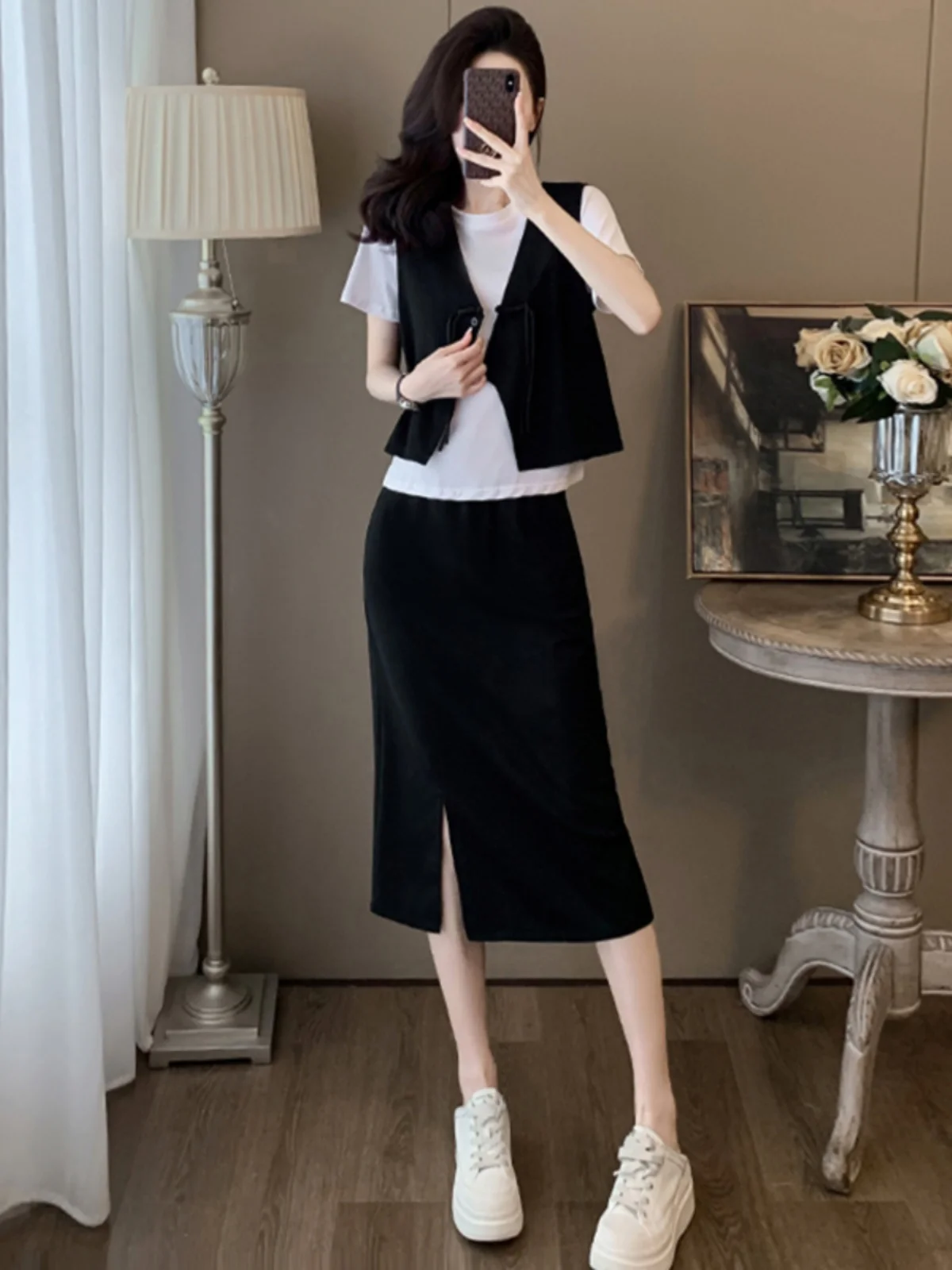 

Business Commute Summer Outfit Women's White Short Sleeve T-shirt Black Vest Slit Skirt Three-piece Set Cotton round Neck