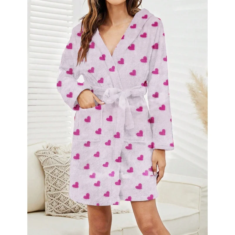 1 piece of women\'s universal plush soft and skin friendly, warm and comfortable sleeping robe for autumn and winter