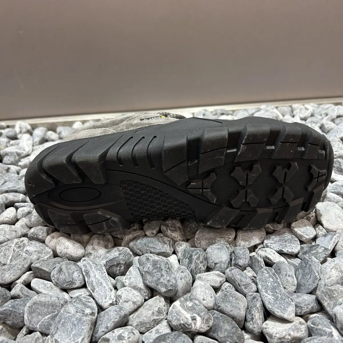 

High quality men's full palm carbon plate cushioning professional training shoes Lightweight wear-resistant trail running shoes