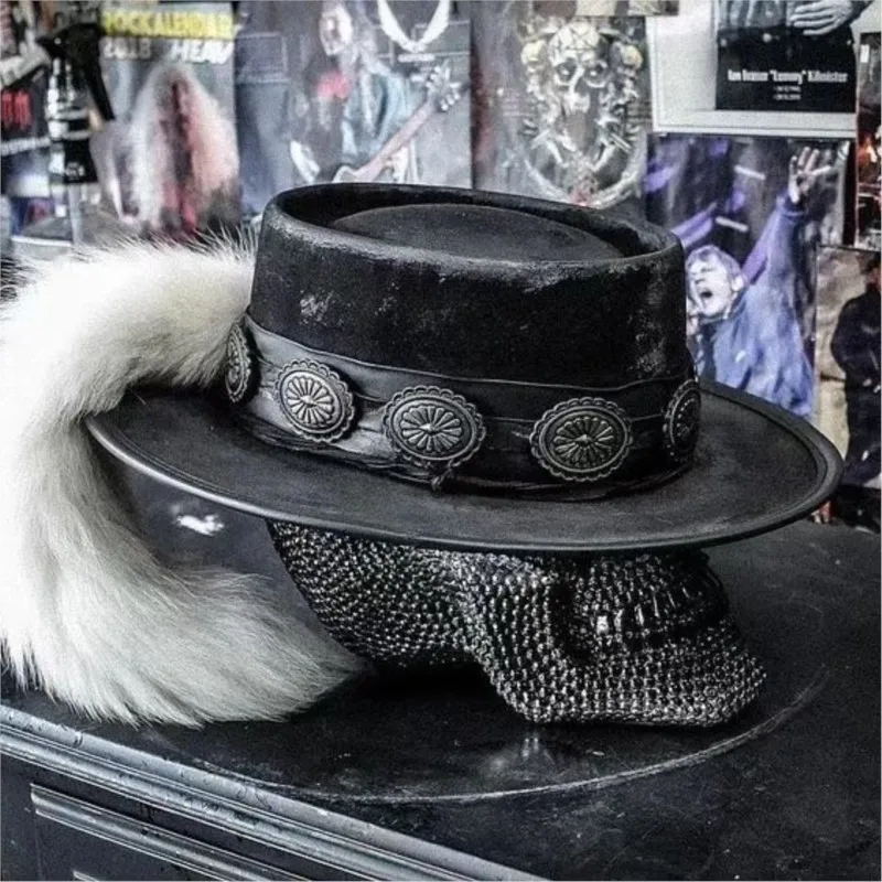 Fashionable flat-topped hat solid-colored top and pure felt with a cake