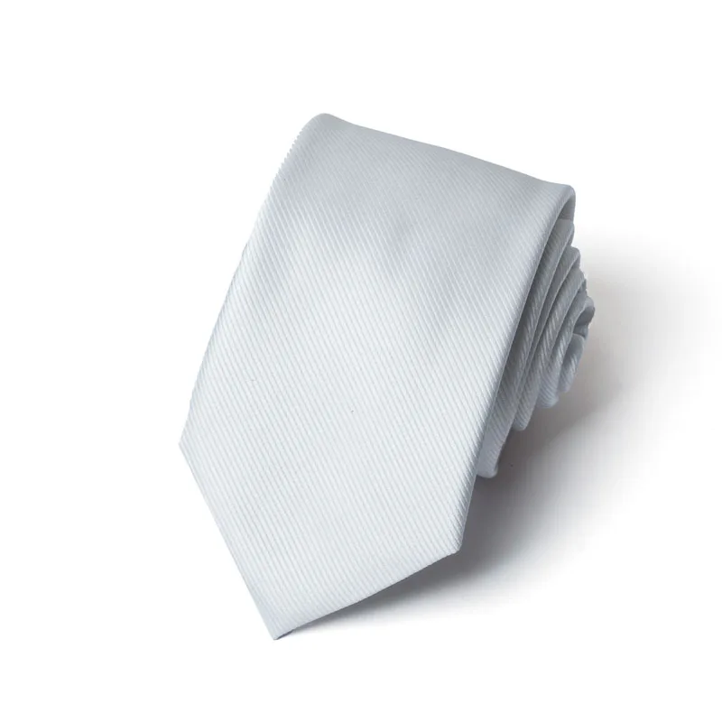 Elegante, stilvolle und praktische einfarbige Herrenkrawatte, ein klassisches Accessoire für Herrenanzüge, geeignet für Hochzeiten, Partys, Zeremonien. – Detail 2