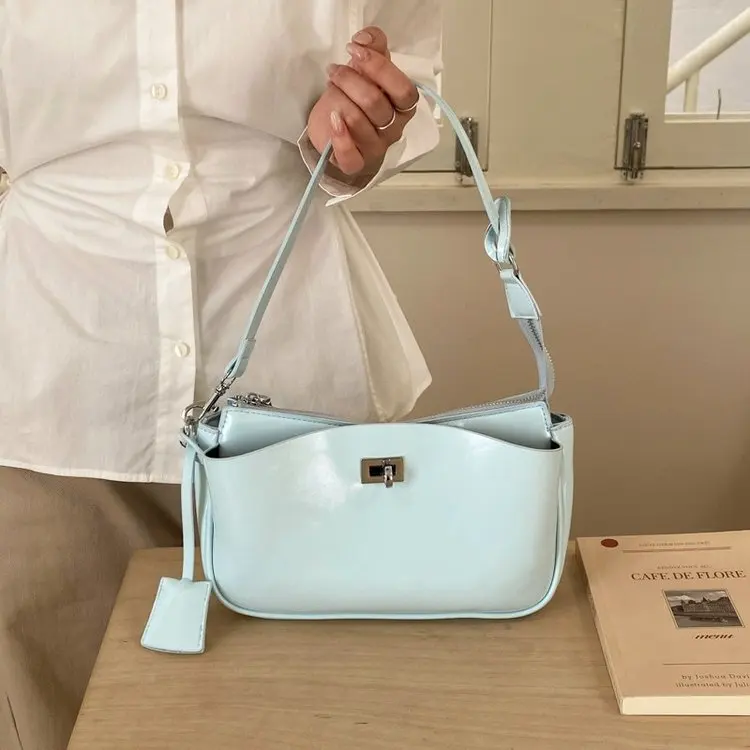 

Женская маленькая платиновая сумка 2026 года с эффектным дизайном – ретро-стиль, легкая роскошь, новая городская сумка через плечо/на плечо/подмышку