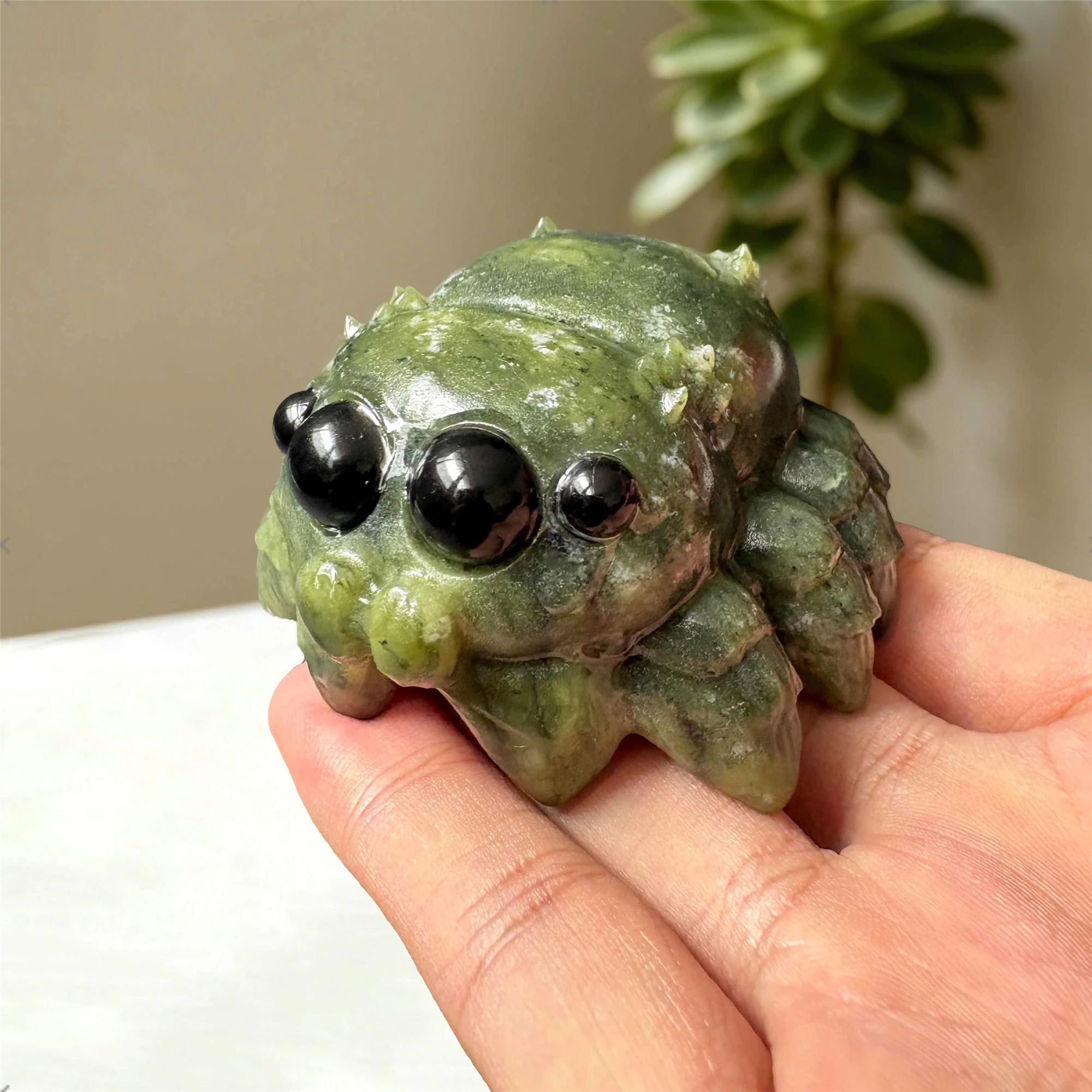 Natural Serpentine Cute Spider Figurine Hand Carved Xiuyan Jasper Cut Animal Statue Reiki Healing Meditation Home Decor Gift