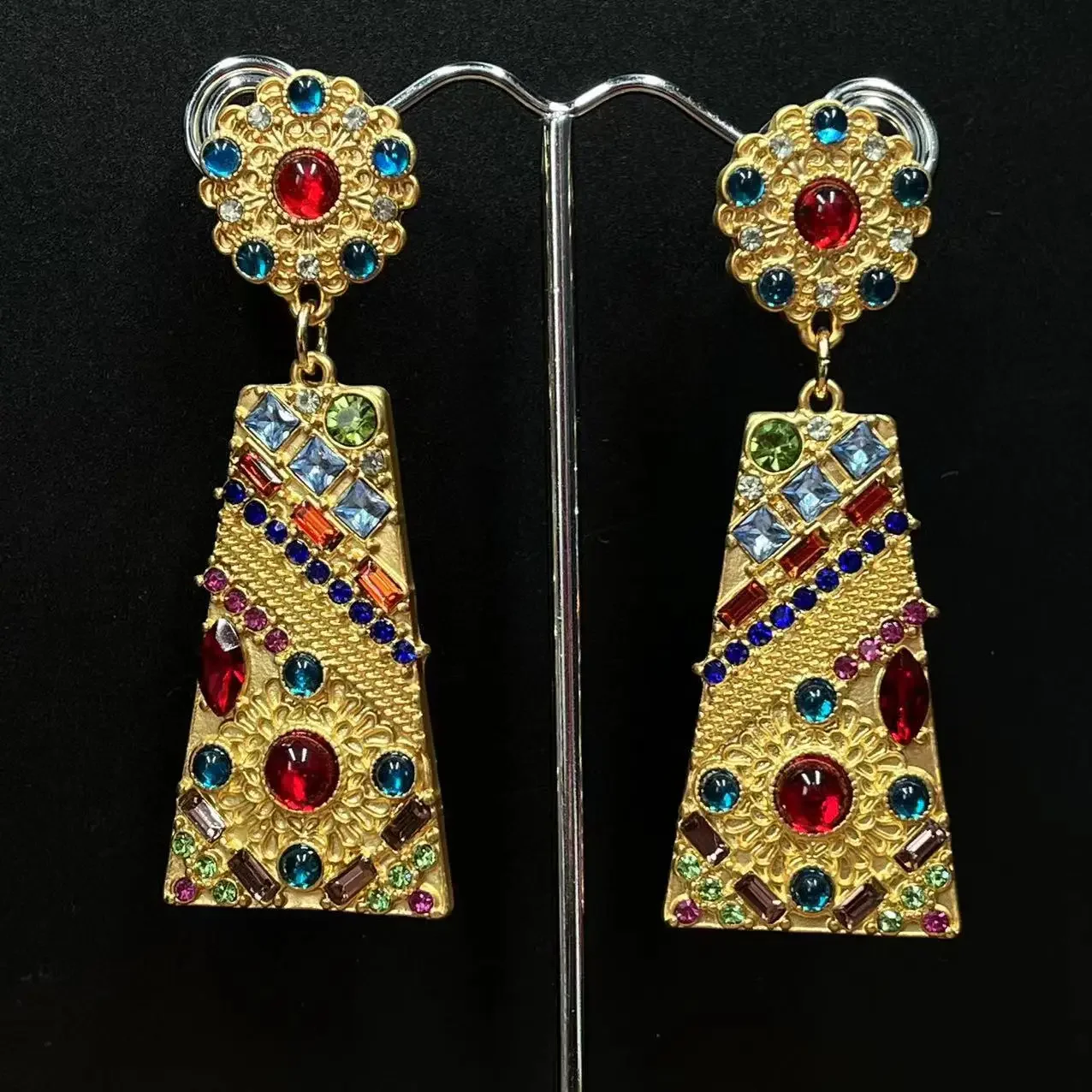

Retro European Gold-plated Square Earrings Inlaid with Colored Gemstones Light Luxury Heavy Exaggerated Earrings