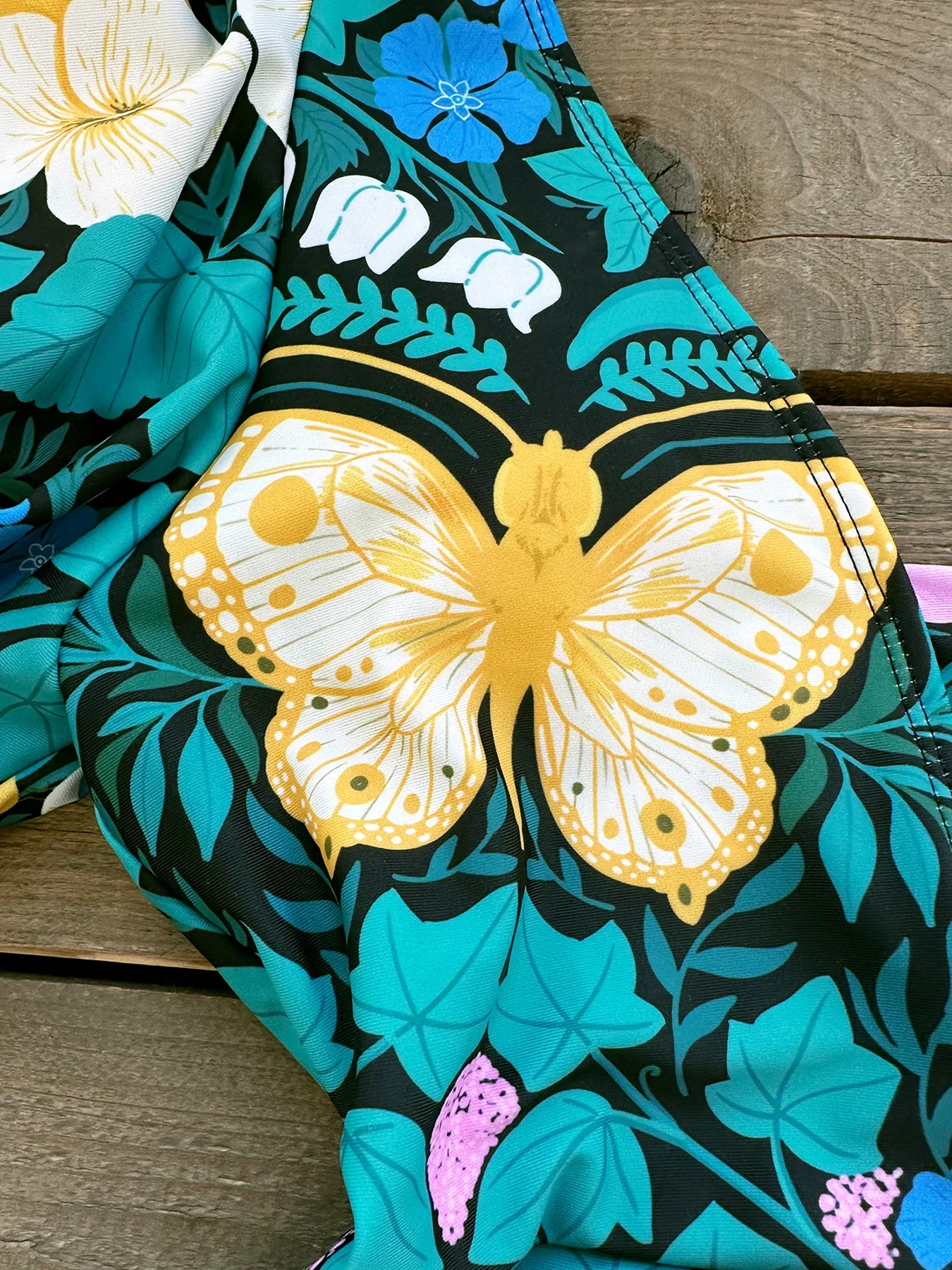 Traje de baño de una pieza con estampado de volantes y hombros para mujer, traje de baño Sexy con cuello de pico para mujer, ropa de playa para vacaciones 2025