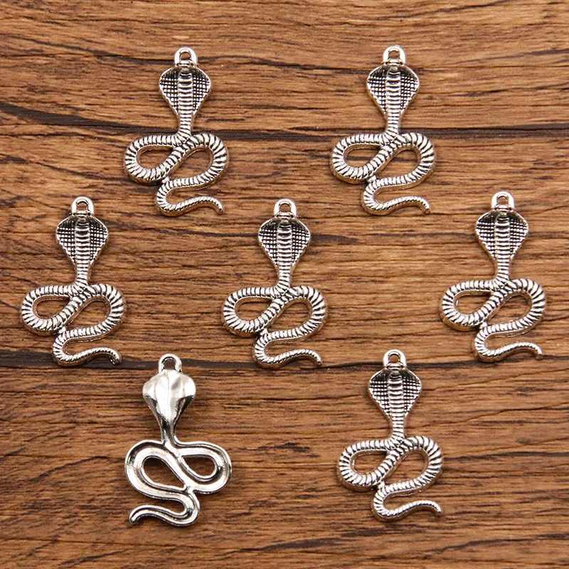 10pcs Alloy Animal Snake Lizard Deer Tiger Monkey Charm Bracelet Earrings Keychain Bag Necklace Pendant Decoration Accessories