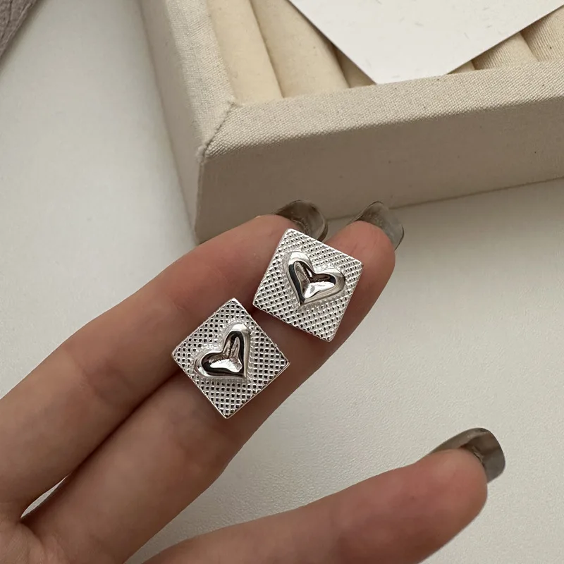 

Серьги-узнания из стерлингового серебра 925 пробы, японская корейская версия, маленький дизайн с милыми крутыми геометрическими серьгами Love Fine Studs Ins Wind