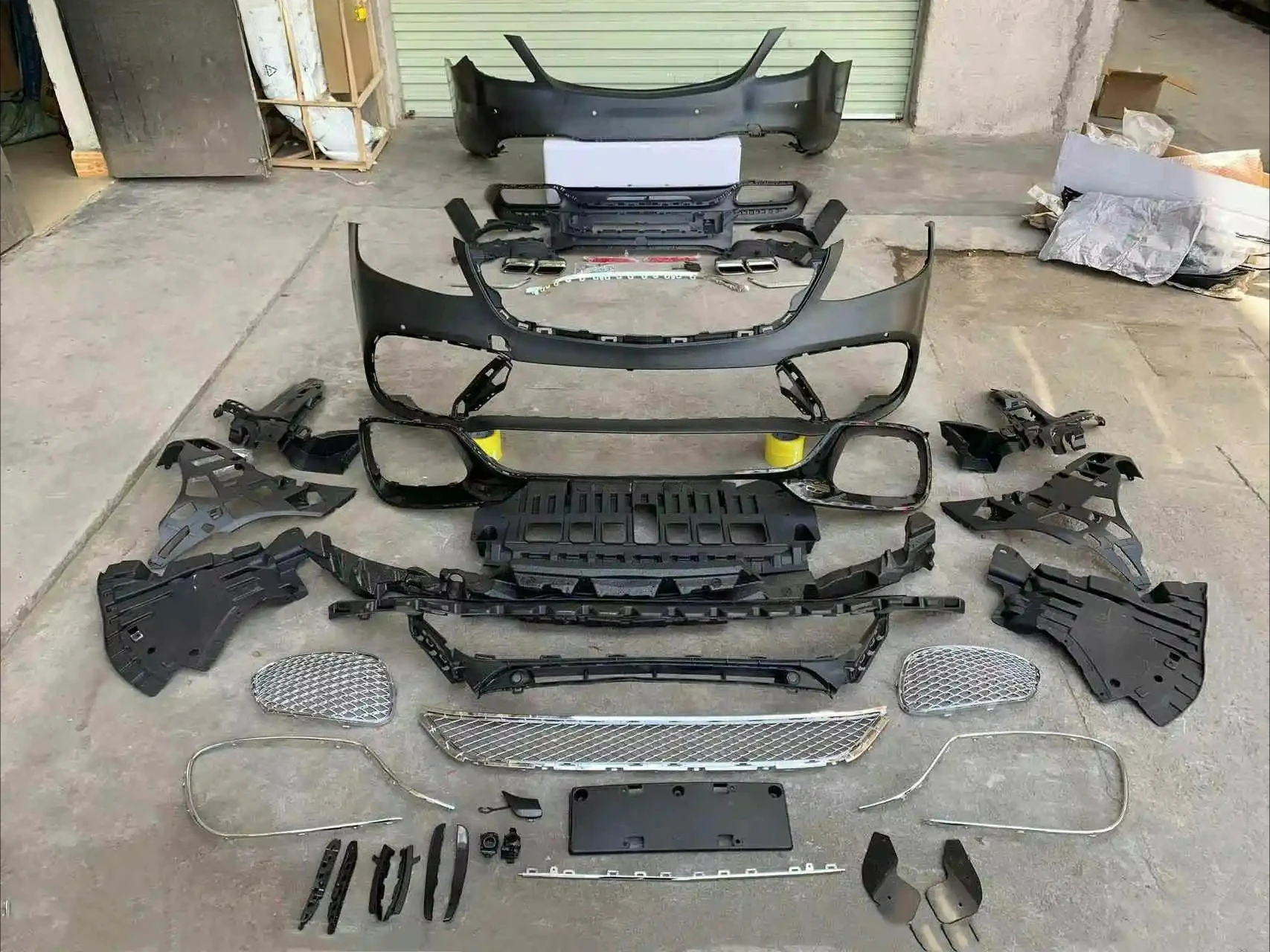 

S400/S350 High-Grade S65 Body Kit - Car Bumper Replacement Upgrade