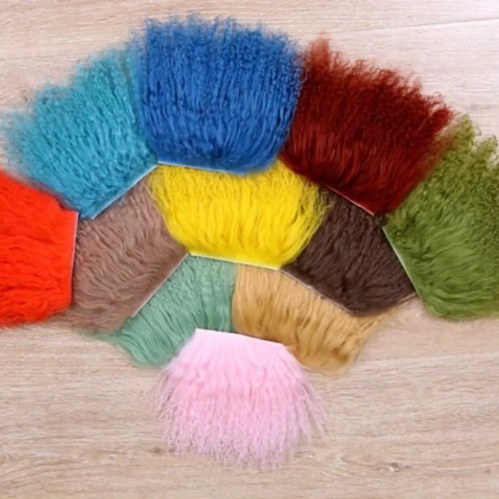 

Trendy Mongolia Fur Sheepskin Wool Extensions Hair Row Durable Lamb Fur Pelt Curly Texture DIY Wig Doll Wig Doll Hair Dolls