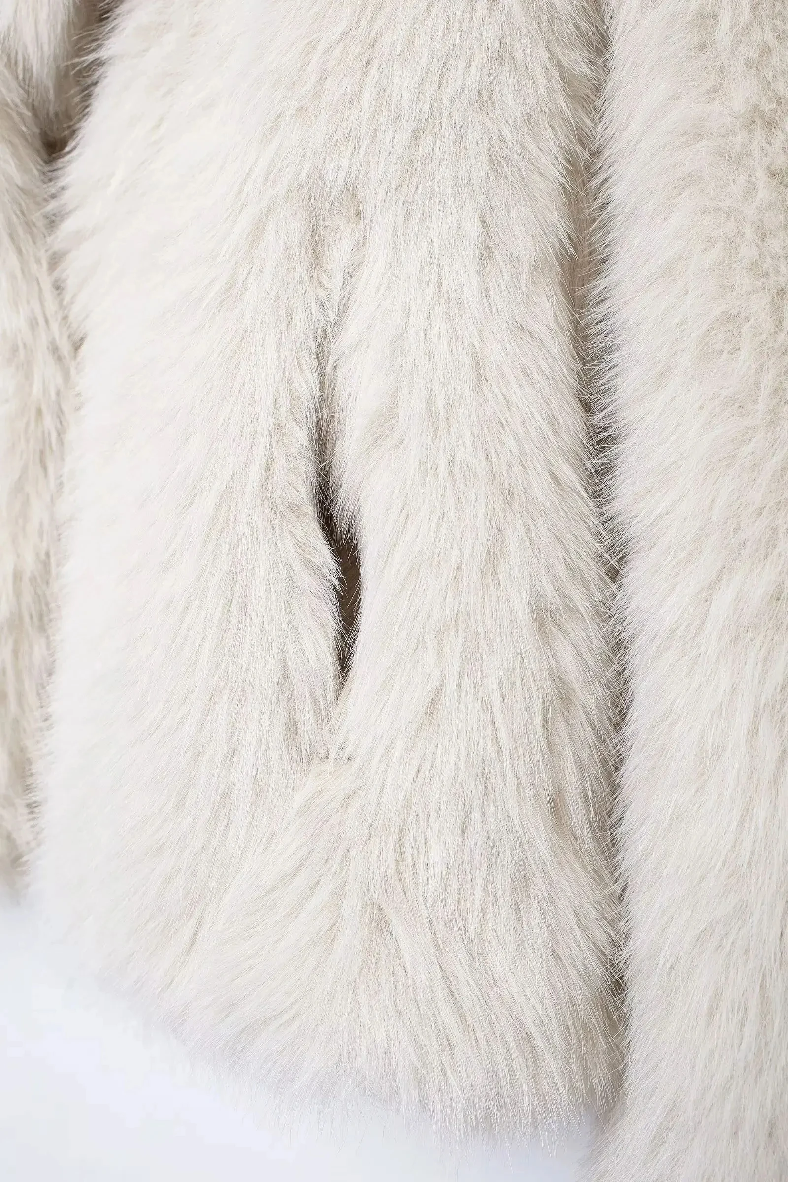 2025 여성용 인조 모피 숏 코트 긴 소매 라펠 솔리드 베이지 우아한 캐주얼 두꺼운 따뜻한 아우터웨어 트렌드