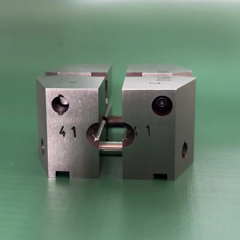 Factory-Priced Special Molds for Luyi Type III Desktop Cold Welding Machine
