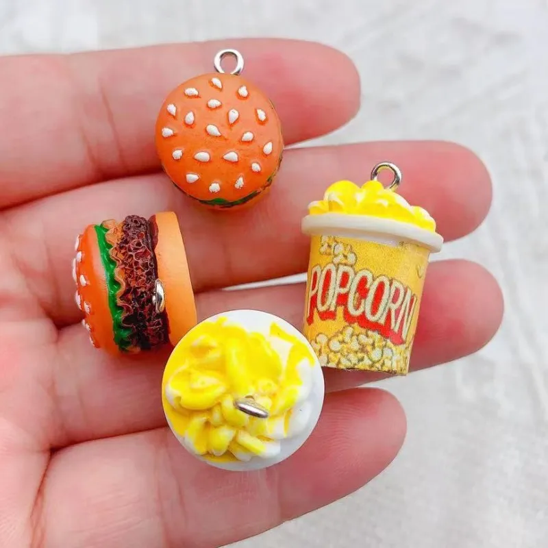 10 Uds. De dijes de resina de comida con palomitas de maíz, pan de imitación 3D, Pizza, hamburguesa, colgante acrílico de dibujos animados para fabricación de joyas, collar