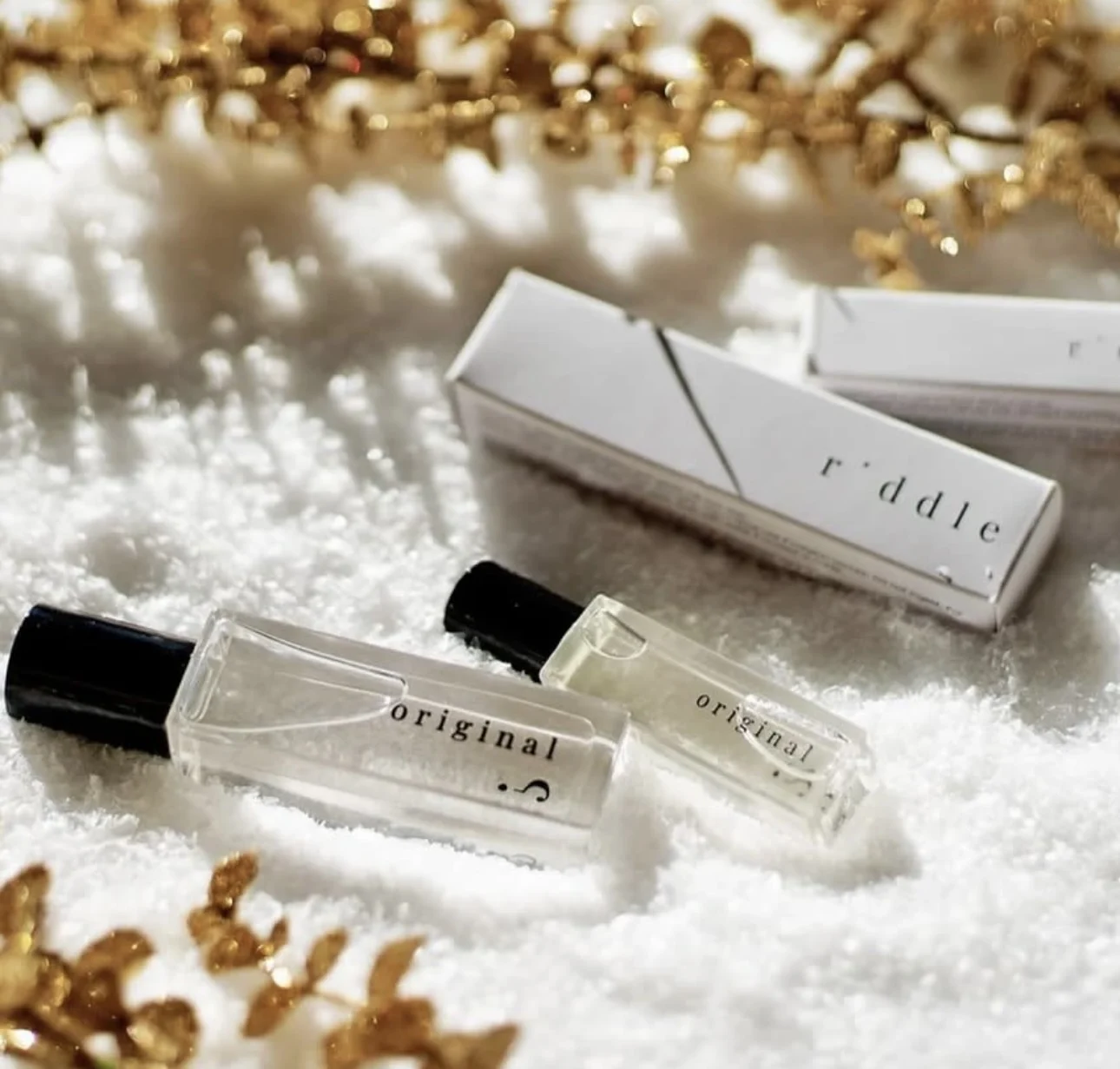 

8ml Portable Light Fragrance Parfum Riddle Original Roll On Eau De Toilette Amber Musk Body Roller Ball Essential Oil For Women