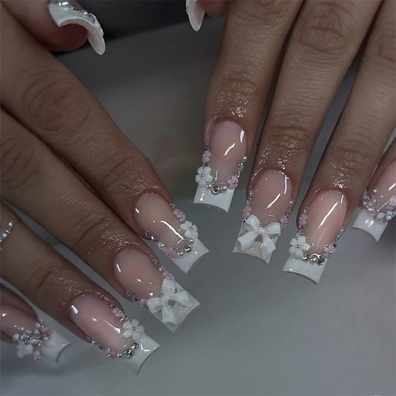 Ensemble de faux ongles français blancs, 24 pièces, faux ongles de Ballet mi-longs avec fleur, strass, Design à pression sur les ongles, manucure à nœud 3D