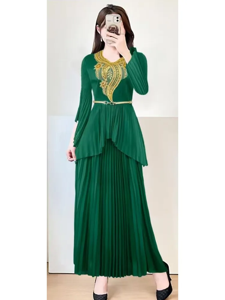 

Осень 2021, новый модный комплект элитного платья с принтом Miyake, плиссированный тонкий универсальный высококачественный женский комплект из двух предметов