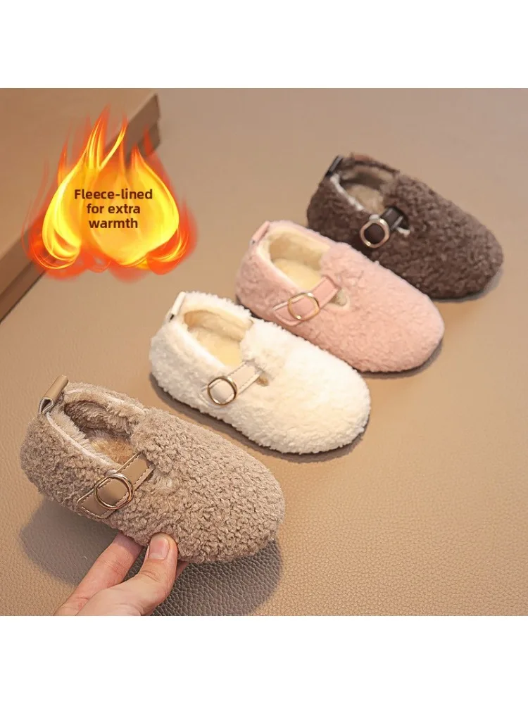 Winter-Kinderschuhe 2026 neue Mädchen-Flauschige Baumwollschuhe mit weichem Boden, rutschfeste Kindermode, einfache Plüschschuhe, Trend, vielseitig