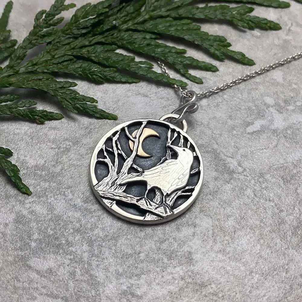 Round Metal Necklace Moon Crow Retro Style Individuality Temperament Simple Style Versatile Men Women Accessories Gift Jewelry