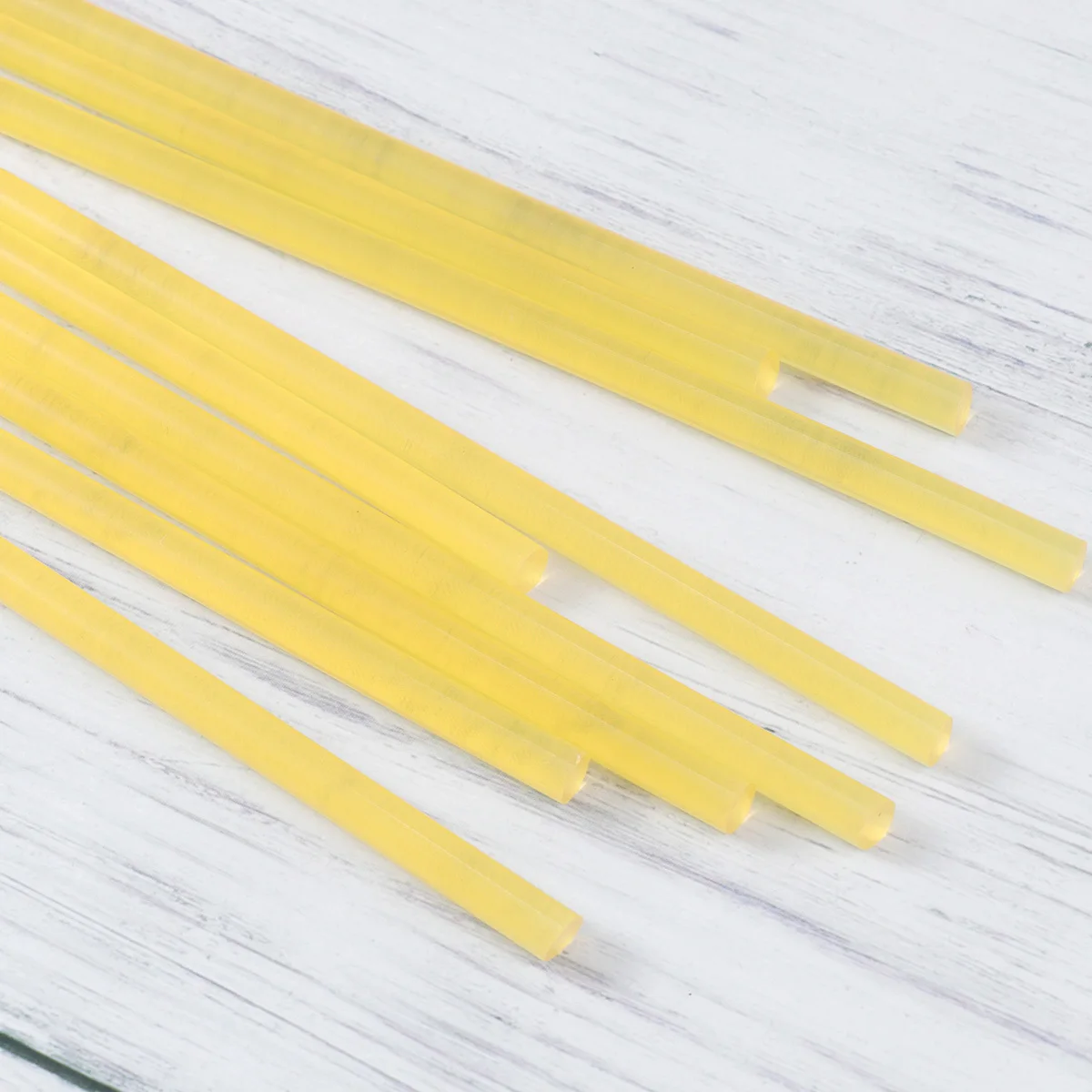 

100Pcs Hot Melt Glue Sticks Clear Strong Adhesive Flexible Transparent Sticks for DIY Crafts Wood Glass Paper Melt Repair Tool