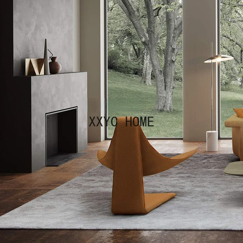 Mobili di design Poltrona per villa dell'hotel con poltrona a forma strana creativa di lusso nordica leggera