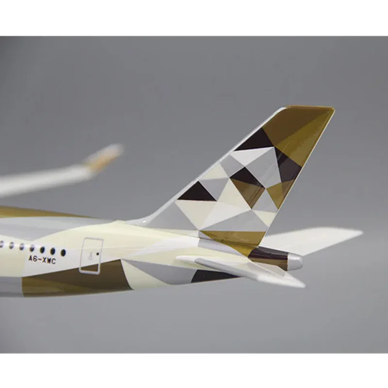 جديد 1:200 مقياس طائرة هوائية الاتحاد A350-1000 ABS البلاستيك مع قاعدة نموذج طائرة لعبة لجمع الهدايا طائرة بلاستيكية