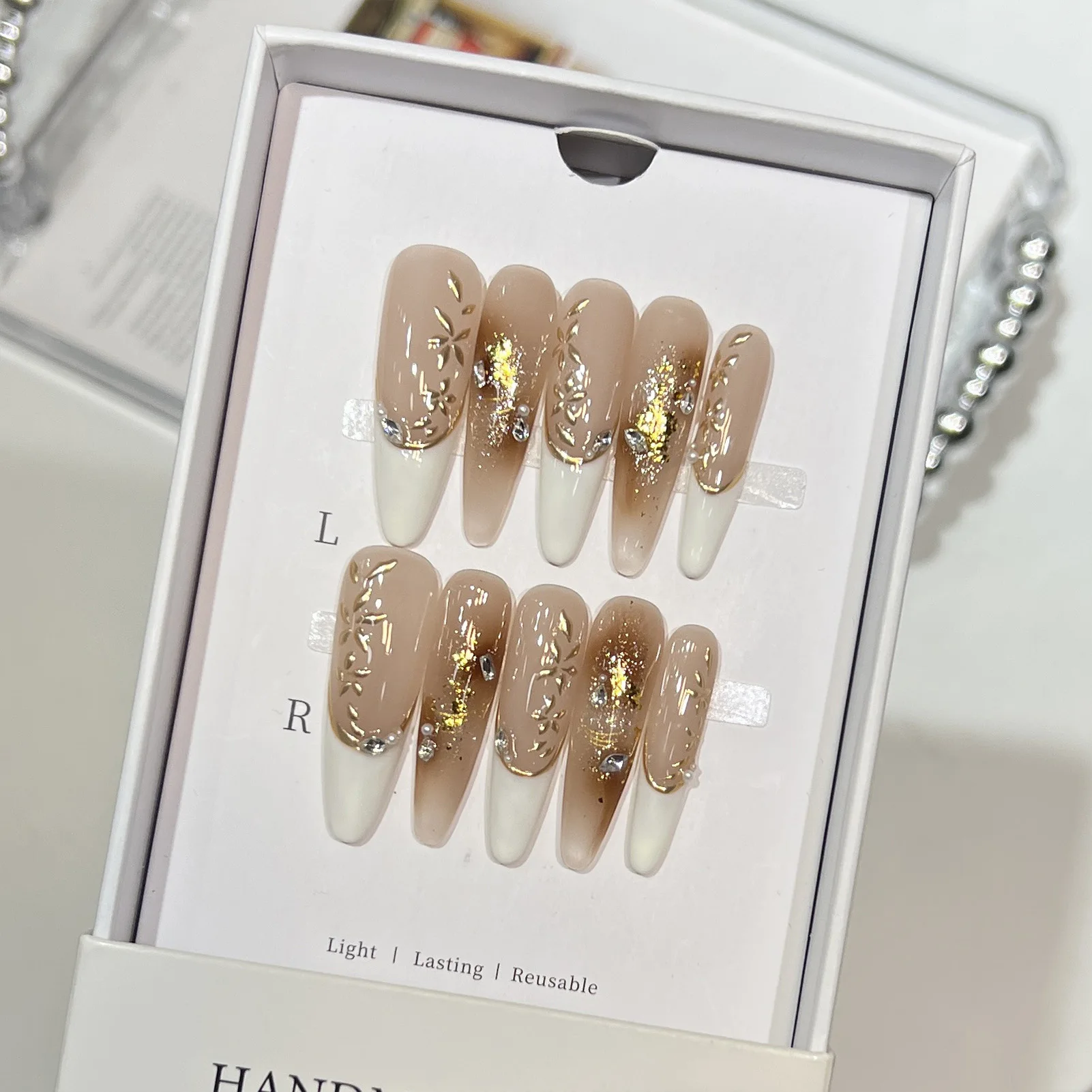 

10 шт., осенний день, ручная работа, накладные ногти, золотой цветочный дизайн, градиентные коричневые накладные ногти, белый французский стиль, длинные миндалевидные накладные ногти