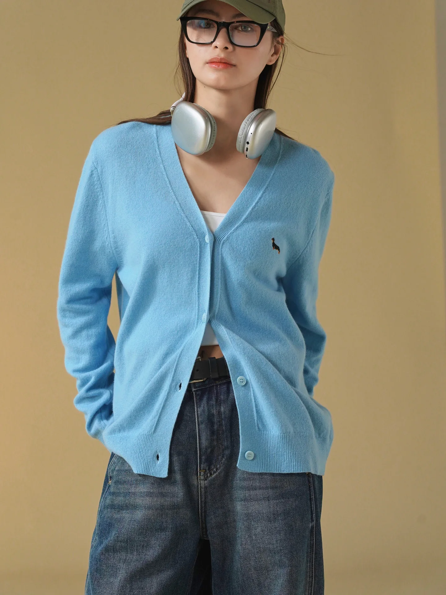 

Autumn and winter women's casual solid color V-neck long sleeved loose cardigan sweater