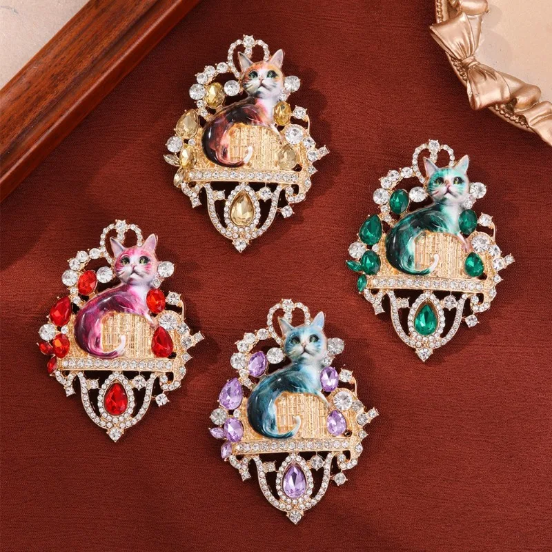 1PC Castle Cat Brooch Fashion Diamond Set Design Sense Cute Animal High-end Pin New Corsage Fashion Decoration Accessories