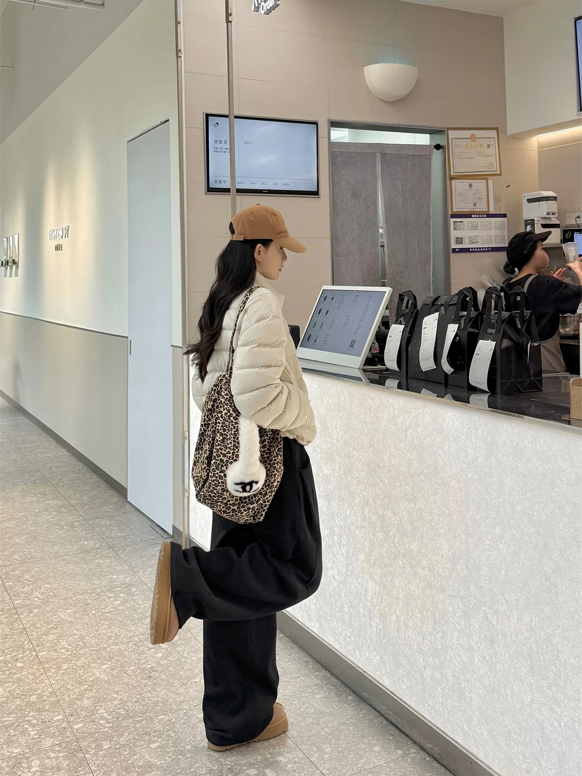 

PAPERLLL Утепленная женская зимняя куртка свободного кроя с воротником-стойкой, корейский стиль, белый пуховик