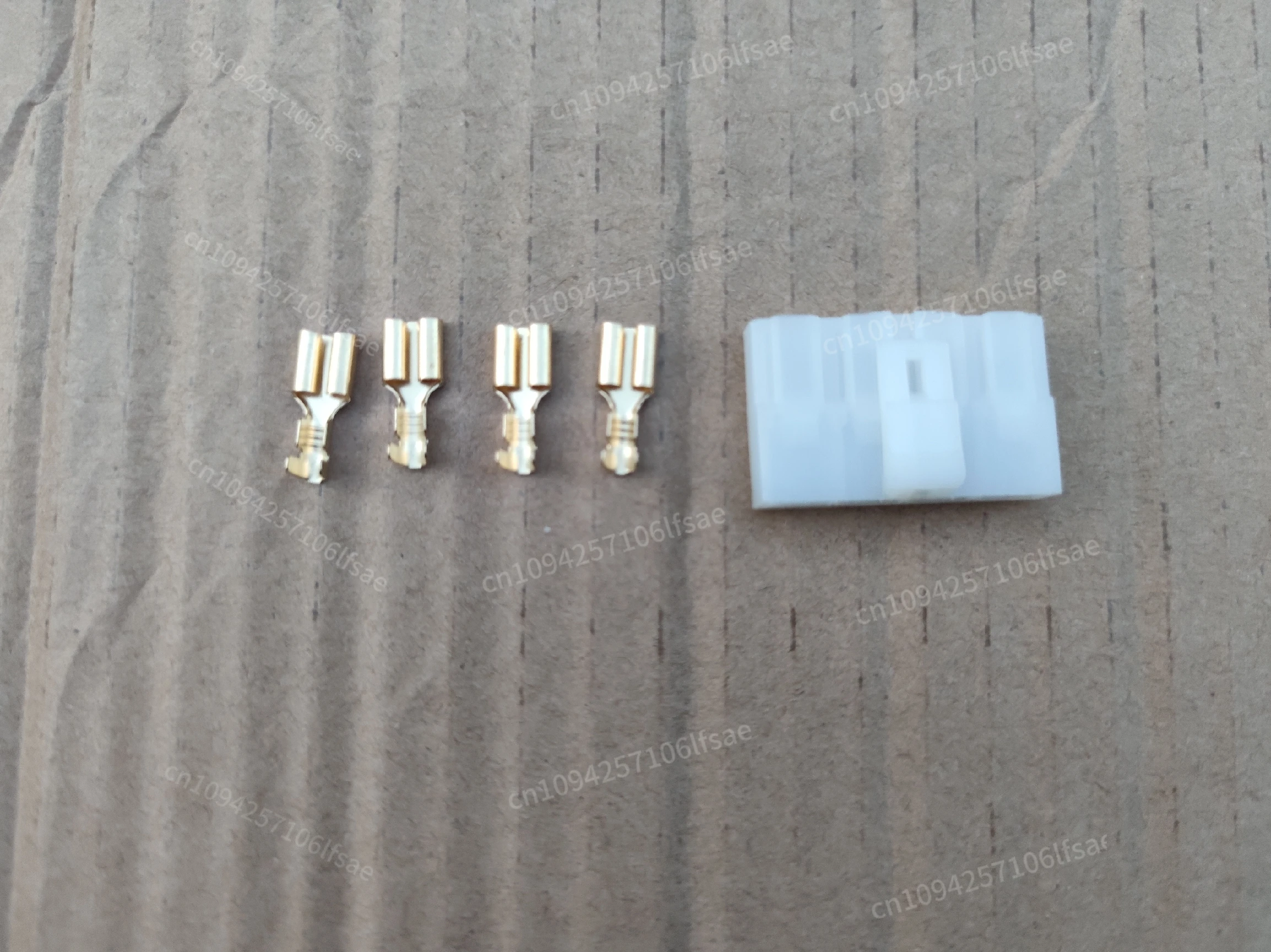 Huanghai Auto Parts N1S N2 N3 N7 N2S รถกระบะความต้านทานเครื่องเป่าลมอุ่นความต้านทานความเร็วโมดูล
