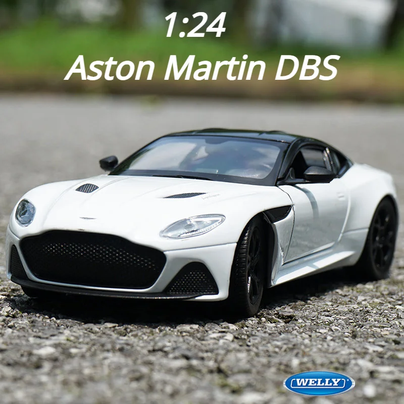 WELLY 1:24 Aston Martin DBS Superlaggera Alloy Car Model Diecast Vehicle Model Toy High Simitation Toy Children Gifts Collection