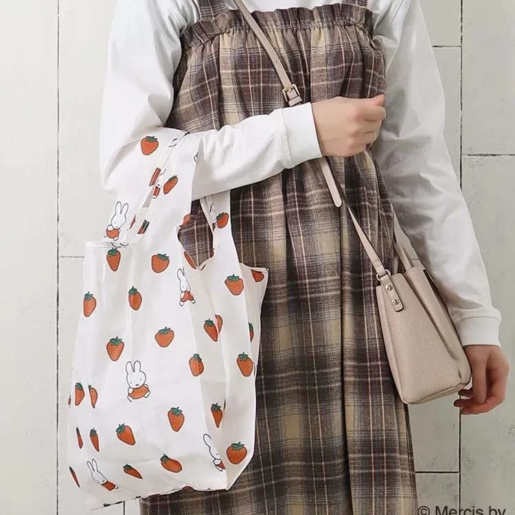 

Kawaii Miffy Cute Strawberry-patterned Large-capacity Foldable Portable Shopping Bag, Eco-friendly Storage Handbag Toy Gift