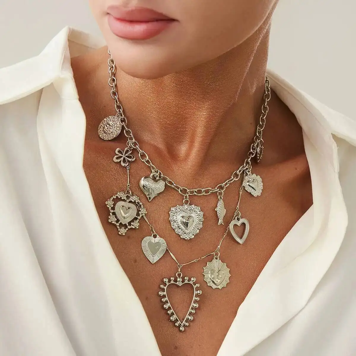 

Punk Hollow Love Heart Flower Pendant Choker Necklace for Women Hip Hop Gold Color Chain Grunge Jewelry Steampunk Men
