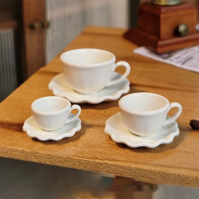 **2Pcs Mini Cup Drinks Model Toys Miniature Dollhouse Dessert Latte Coffee Mug Dish Set Doll Accessories Kids Gift