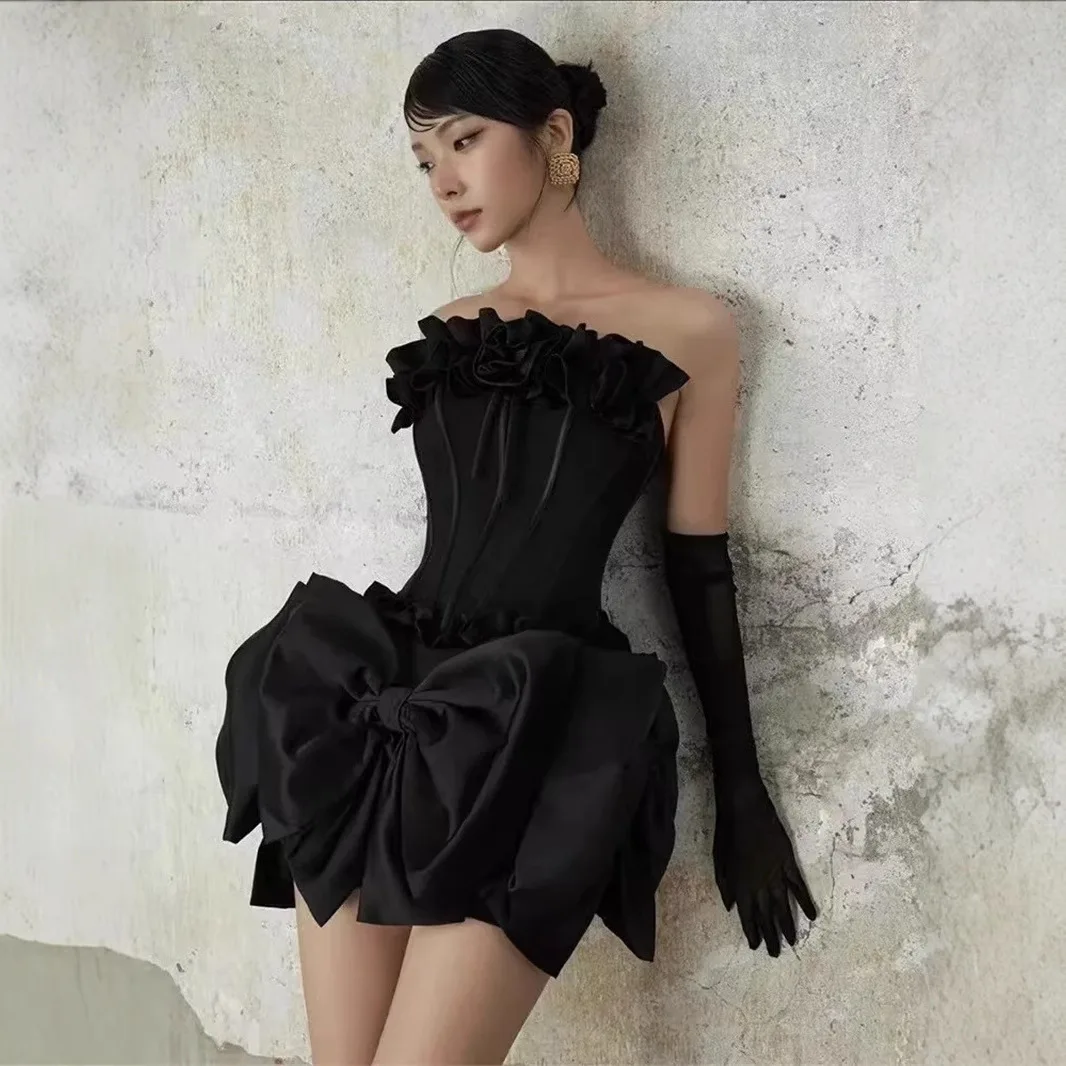 

Spring Season Black Strapless Knot Fishbone Tie Top And Short Skirt Set Women's Casual Sportswear Ensemble